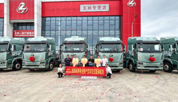 玉柴物流集團玉柴機電玉林公司順利交付一批乘龍H5V-500馬力氣體車